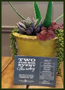 The Oaks Lakeside Kitchen - Entrance & Thursday Special - GaMountainsGuide.com