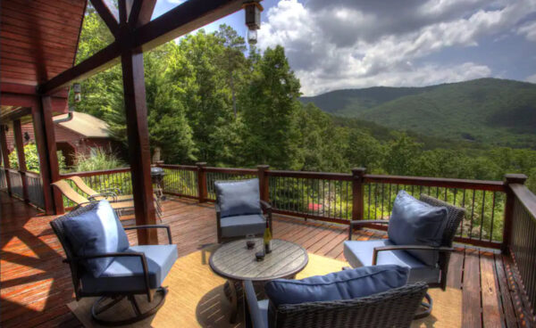 Cypress Knoll mountain cabin