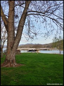 The Oaks Lakeside Kitchen with Lake and Mountain Views