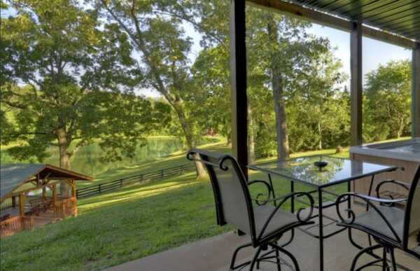 Large Cabin Rental on Pond near Tank Town USA