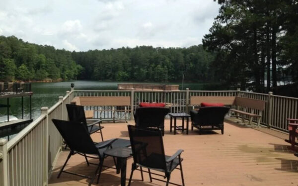 Hattiway Vacation Rental on Lake Allatoona near Big Door Vineyards