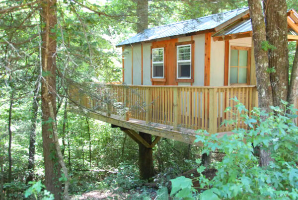 Cozy Treehouse Rental at Nacoochee Adventures near Helen