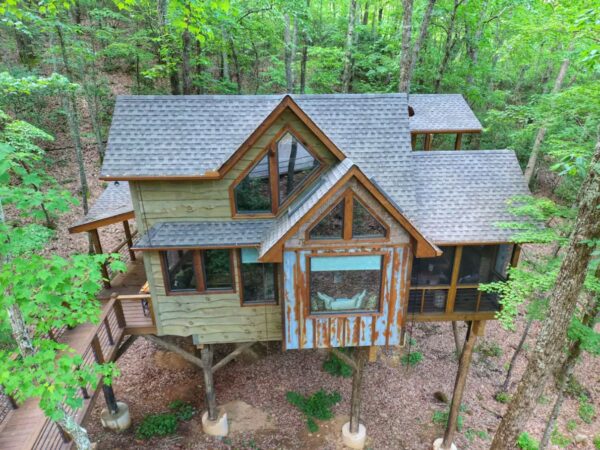 Inn the Ravine Treehouse Rental in Blue Ridge