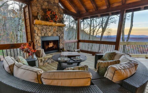 New Construction Cabin Rental near Blue Ridge GA