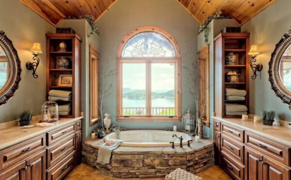 VRBO Hiawassee GA Luxury Rental Home