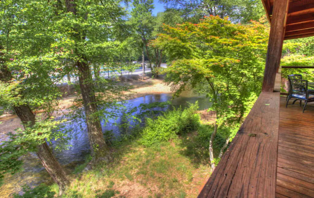 Waterfront vacation rentals in Helen GA Ga Mountains Guide