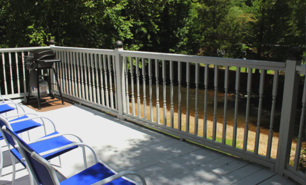 Helen Chattahoochee River Rental Bungalow