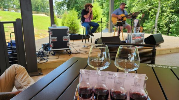 Roo Mountain Vineyards Live Music
