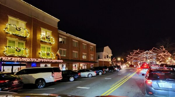 Holiday Inn Express and Suites in Dahlonega GA at Downtown Square