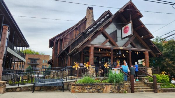 Harvest on Main Restaurant in Blue Ridge, GA