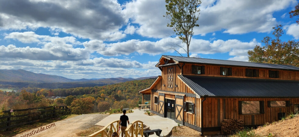 Fall Foliage in Blairsville, GA, at Living Water Winery (10-26-2023)