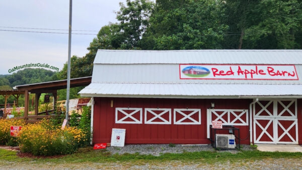 Red Apple Barn Ellijay Georgia U-Pick