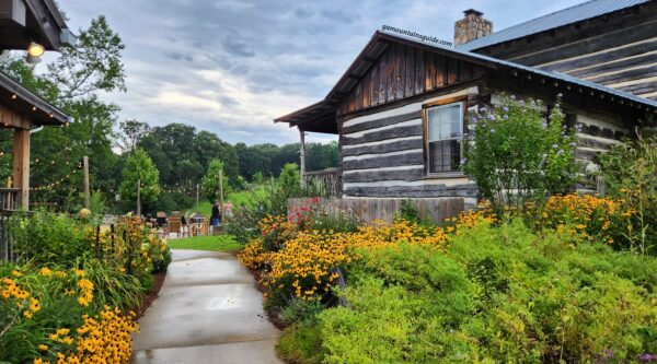 Cavender Creek Vineyards 1820s Log Cabin Rental House Dahlonega GA