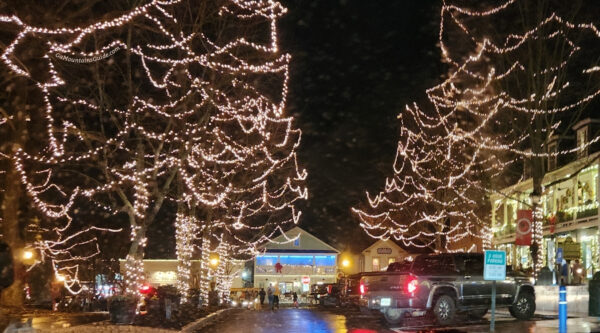 Dahlonega Christmas Lights on Square
